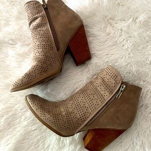 Fall and winter Beige Stacked Heel Booties Size 8.5